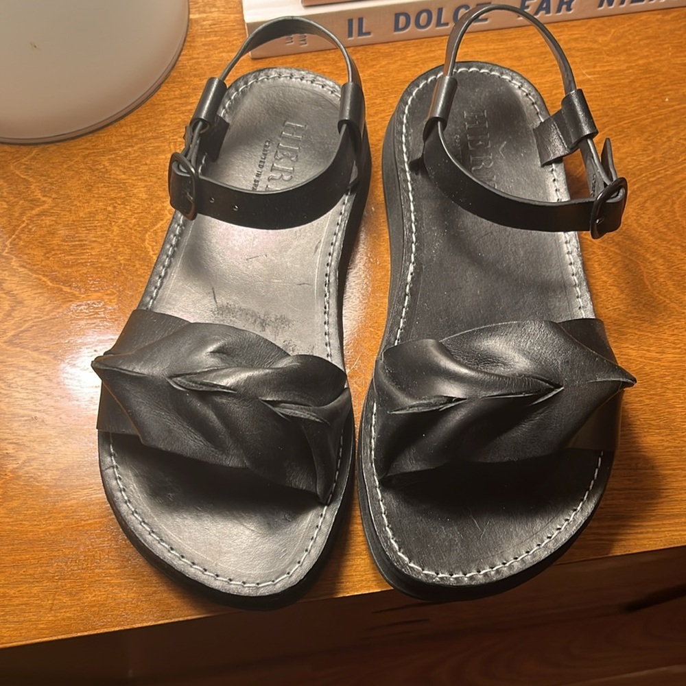 HEREU Spanish Ladies Black Polished Leather Open Toe Sandals Made in Spain EU 36